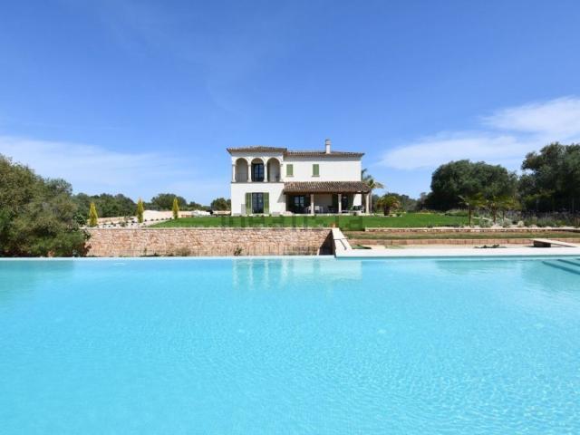 Chalet, Campos