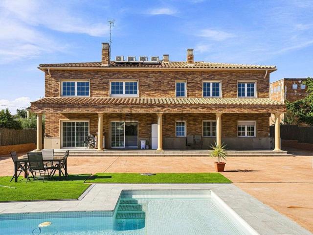 Chalet, Can Parellada, Terrassa