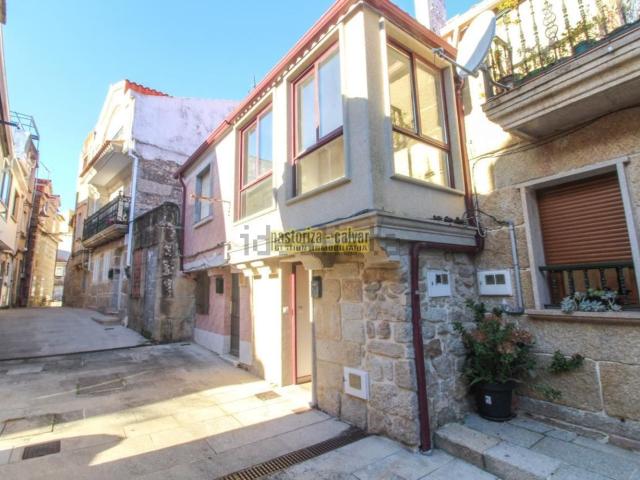 Chalet, Cangas