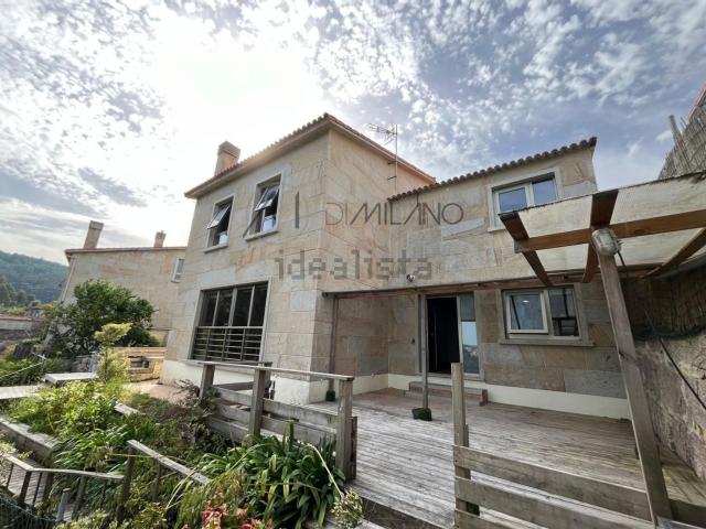 Chalet, Cangas