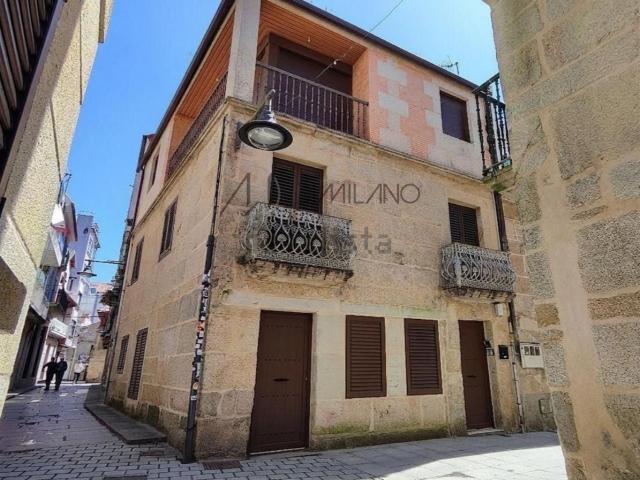 Chalet, Cangas