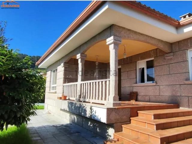 Chalet, Cangas