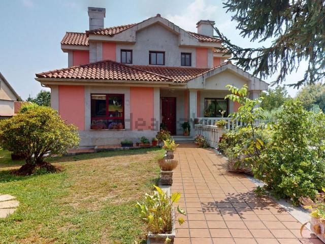 Chalet, Cangas