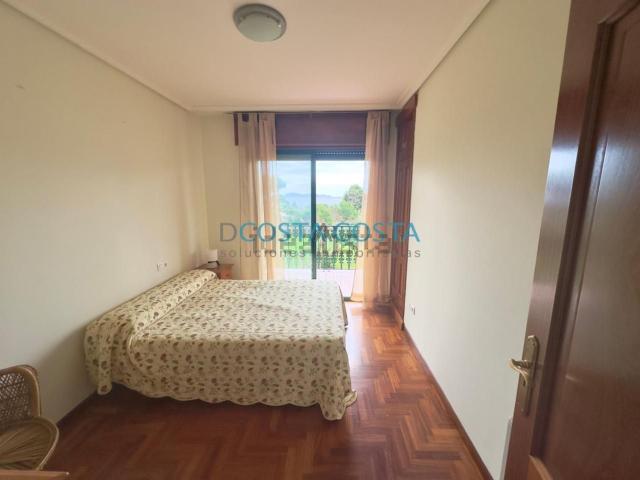 Chalet, Cangas