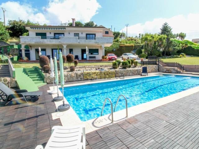 Chalet, Cangas