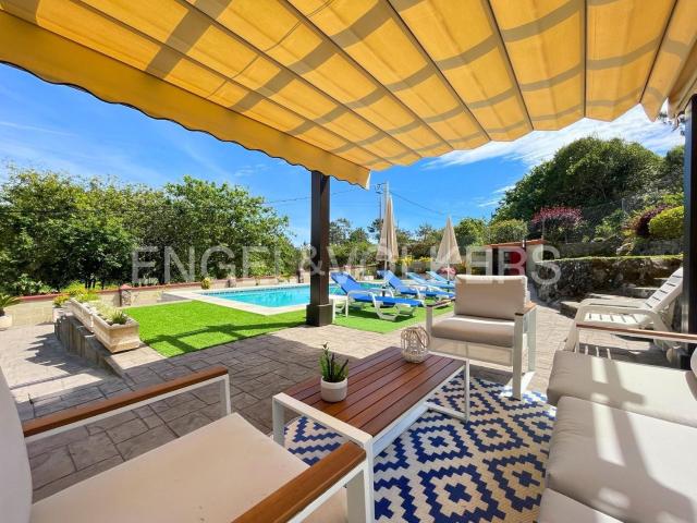 Chalet, Cangas