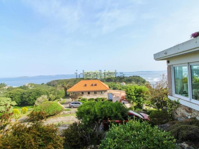 Chalet, Cangas
