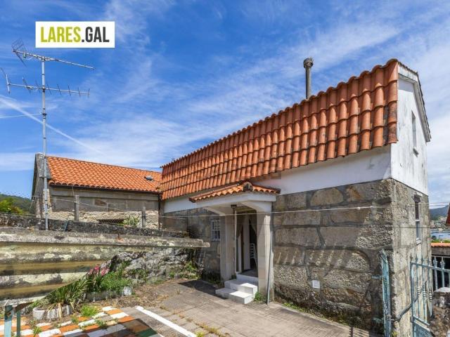 Chalet, Cangas
