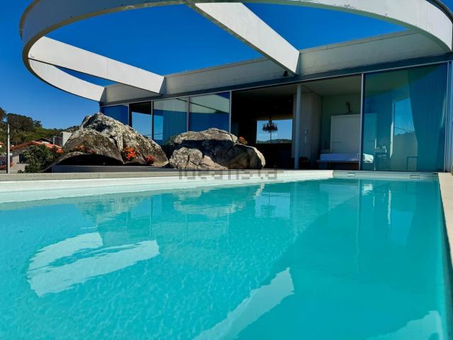 Chalet, Cangas