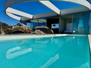 Chalet, Cangas