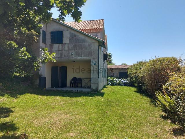 Chalet, Cangas
