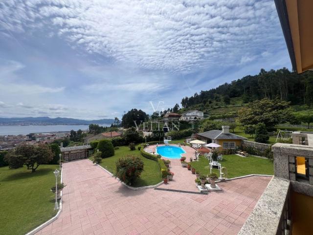 Chalet, Cangas