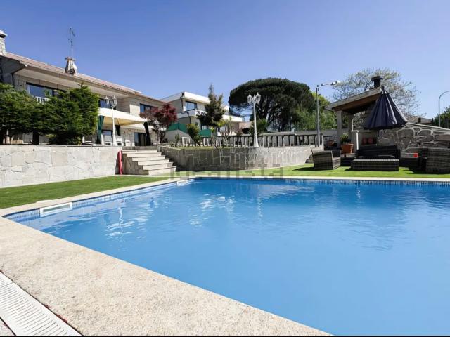Chalet, Cangas