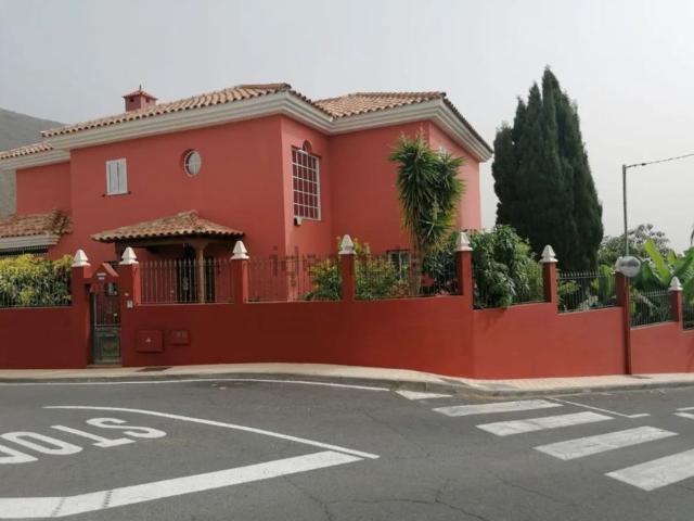 Chalet, Candelaria