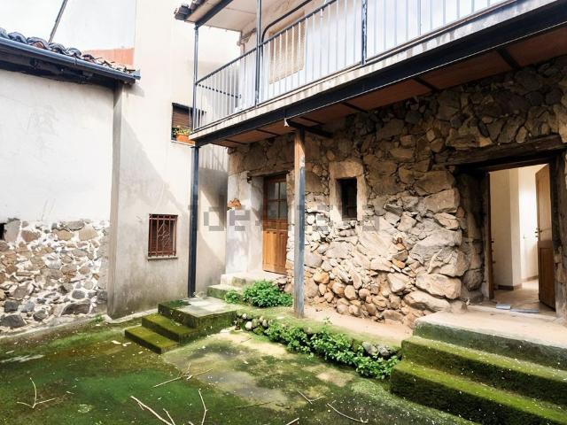 Chalet, Candeleda