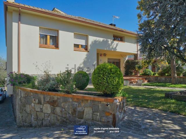 Chalet, Canovelles