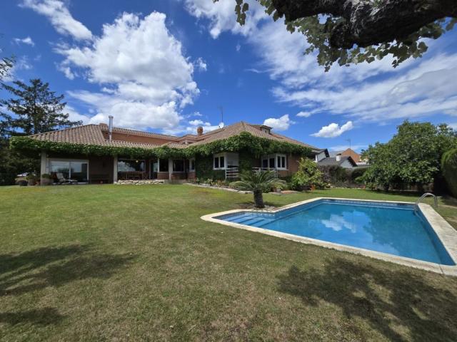 Chalet, Canovelles