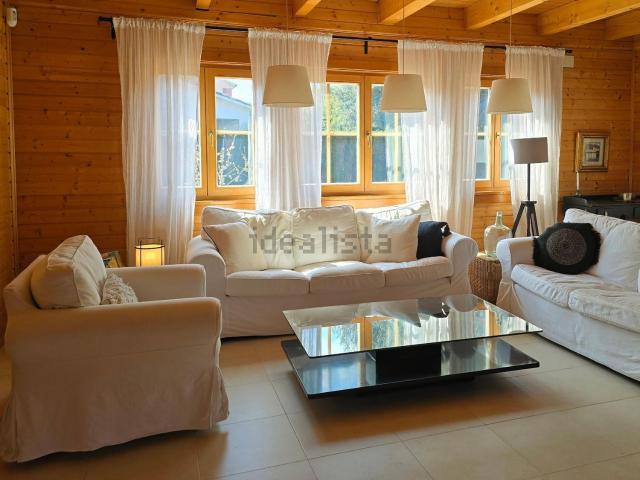 Chalet, Canovelles