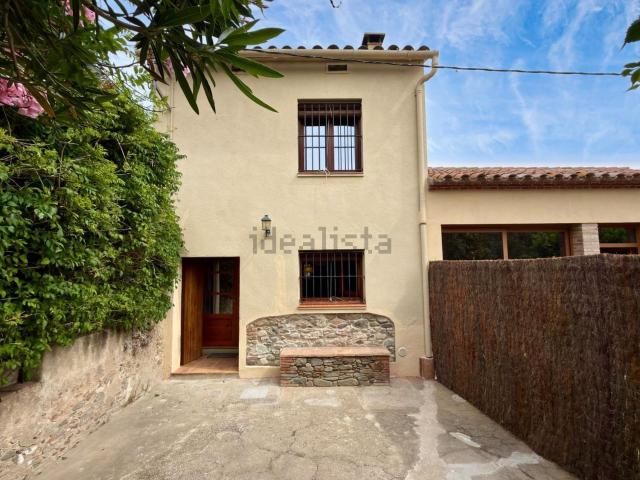 Chalet, Cànoves i Samalús