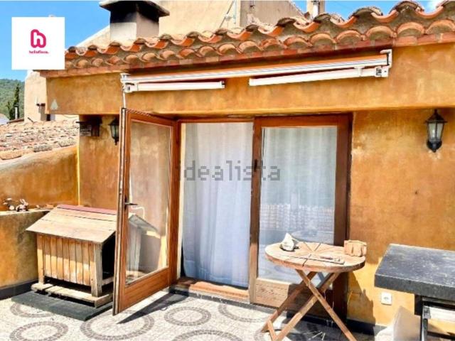 Chalet, Capafonts
