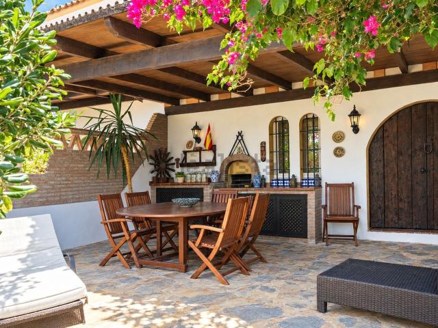 Chalet, Casares