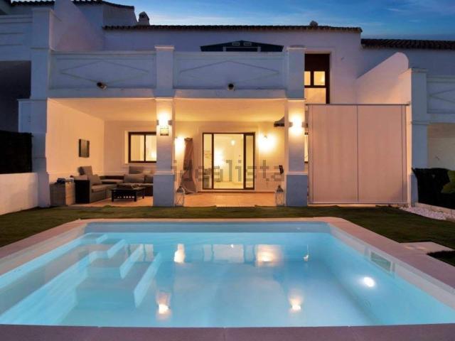 Chalet, Casares