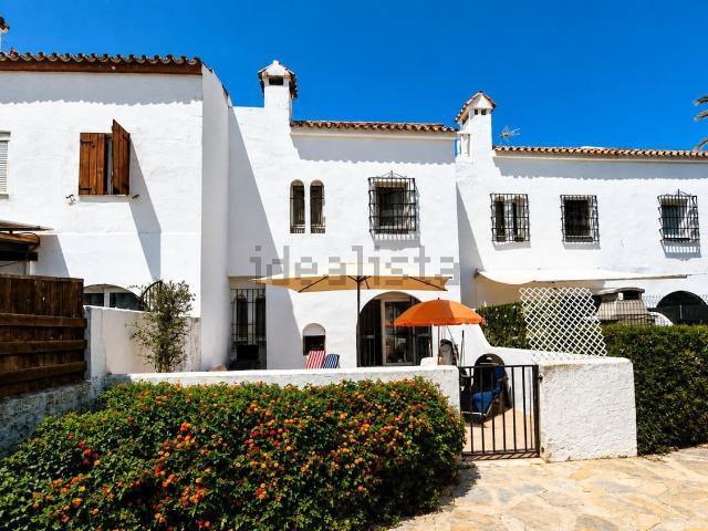 Chalet, Casares