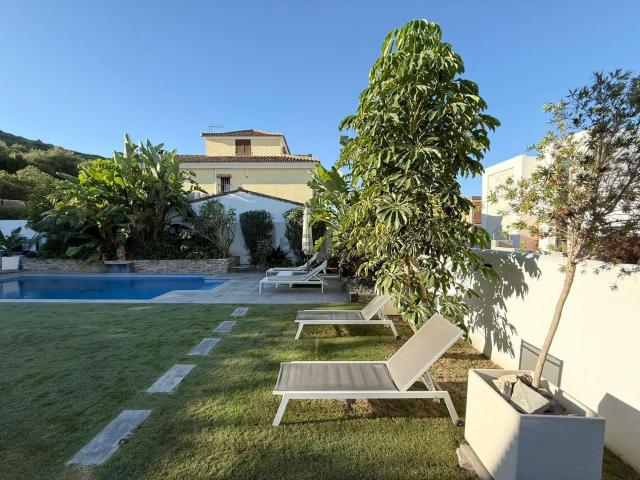 Chalet, Casares