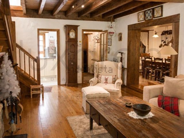 Chalet, Casarilh