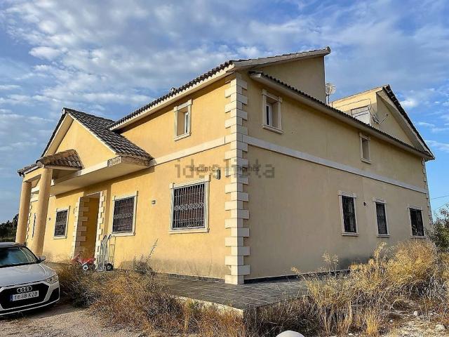 Chalet, Castalla