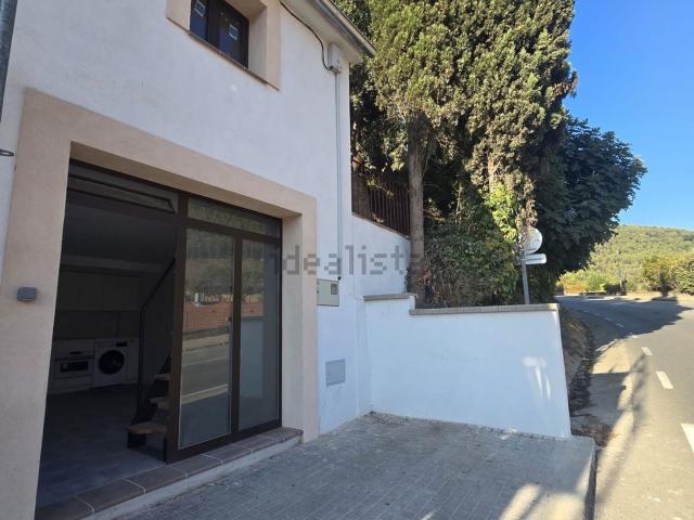 Chalet, Castellbell i el Vilar