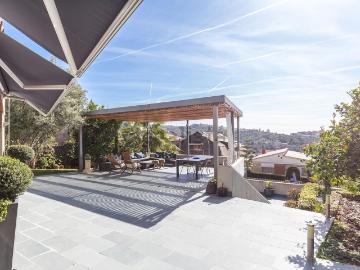 Chalet, Castellbisbal