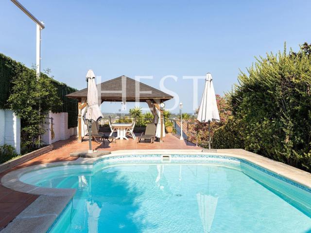 Chalet, Castelldefels