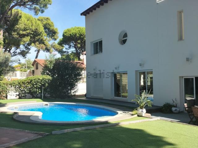 Chalet, Castelldefels