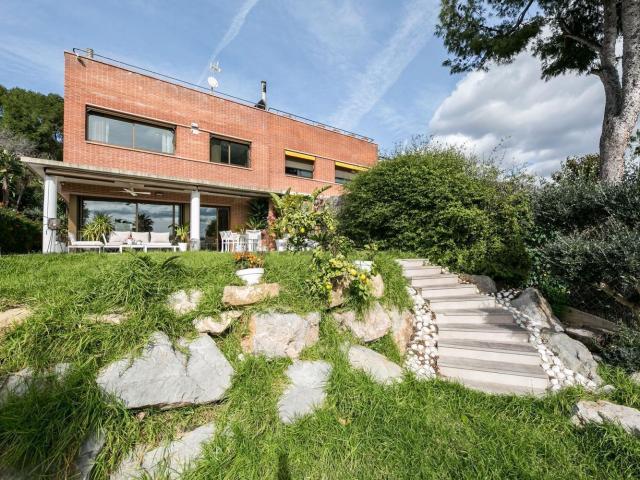 Chalet, Castelldefels