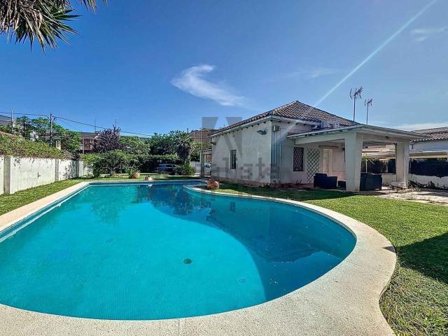 Chalet, Castelldefels