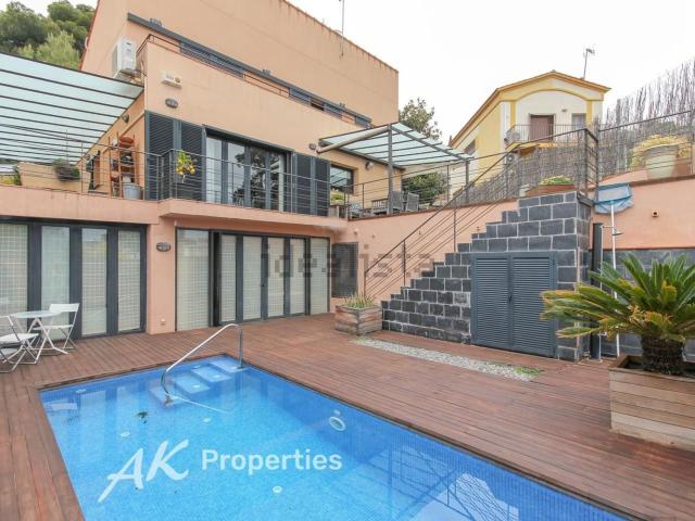 Chalet, Castelldefels