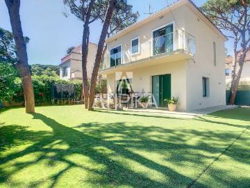 Chalet, Castelldefels