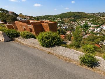Chalet, Castellet i la Gornal