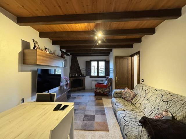 Chalet, Castellfollit de la Roca