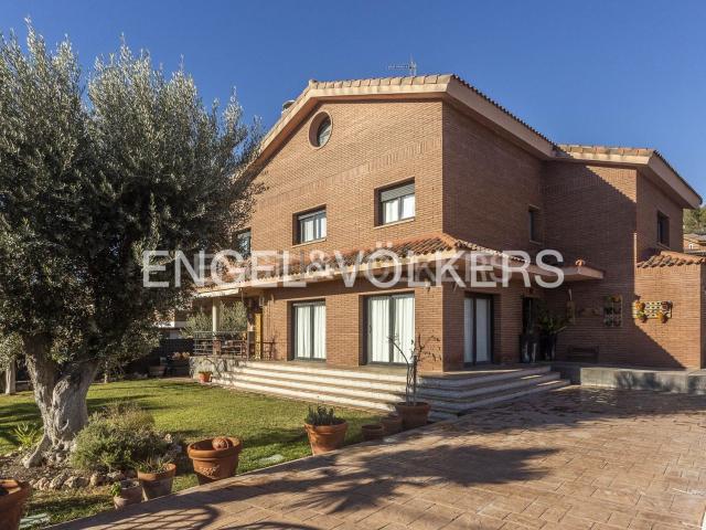 Chalet, Castellgalí