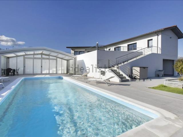 Chalet, Castrillon