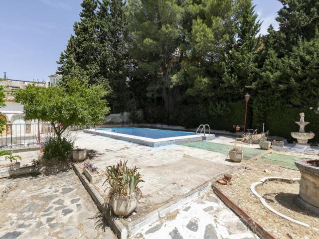 Chalet, Cenes de la Vega