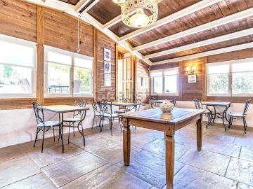 Chalet, Cenes de la Vega