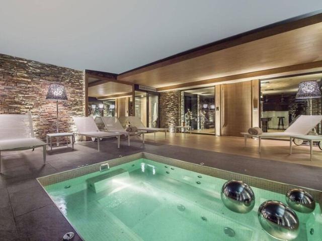 Chalet Centre de resort 352m² Courchevel