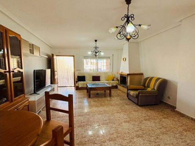 CHALET CERCA DEL MAR MENOR LOS URRUTIAS