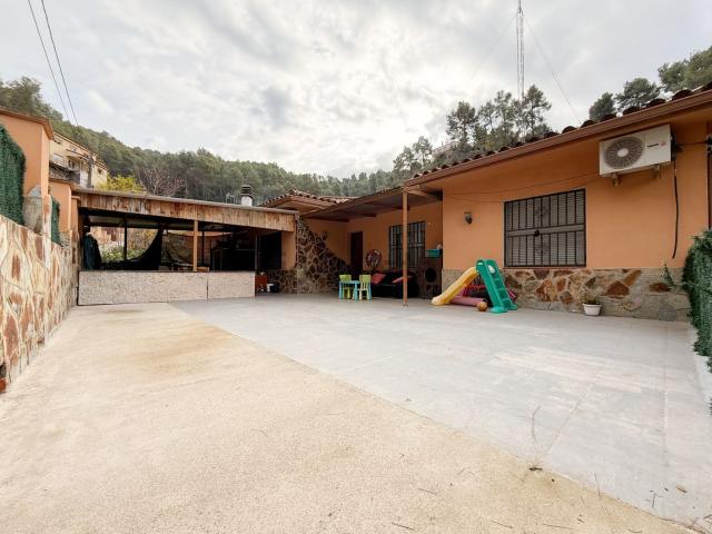 Chalet, Cervelló