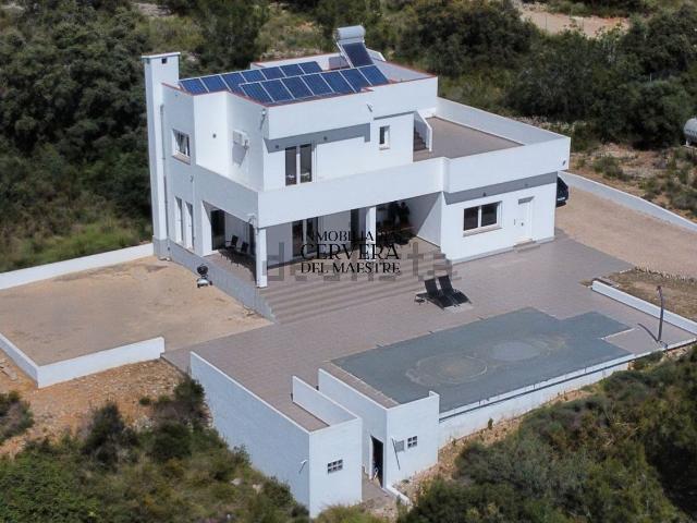 Chalet, Cervera del Maestre