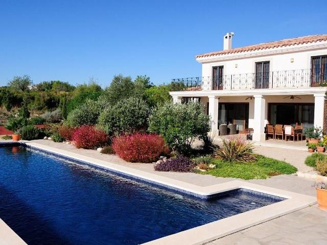 Chalet, Cervera del Maestre