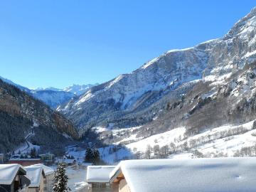 Chalet CH 10, schönes grosses Chalet von hoher Qualität in bester Südhanglage mit super Aussicht